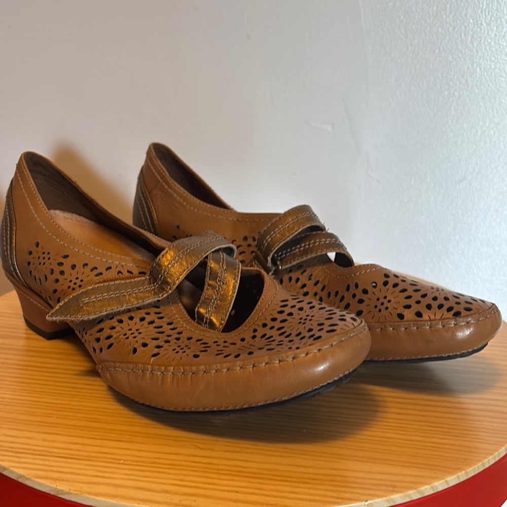 Aravon Bronze Flats with Perforated Design and Strap